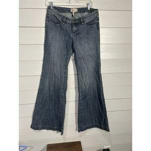 BCBG Jeans Size 28 Womens Flare Bootcut Vintage Low Rise‎ Medium Wash Blue Denim